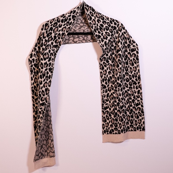 Kate Spade Cheetah Leopard Animal Print Pattern Wool Blend Knit Scarf Wrap Shawl - Picture 1 of 4